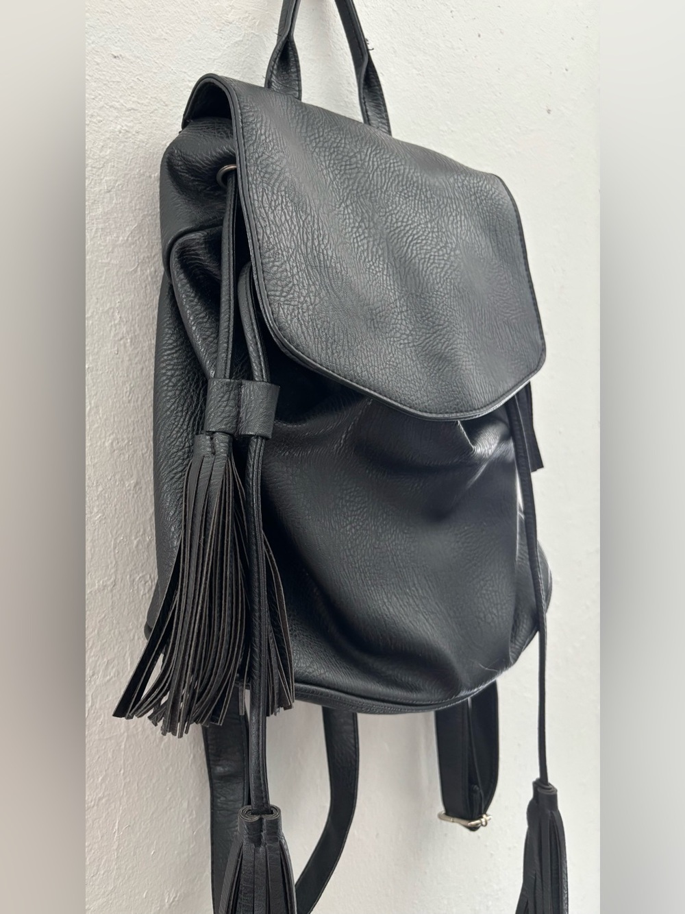 Black Tassel Drawstring - Picture 2 of 7